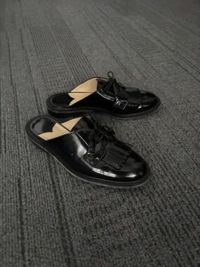 Theory Black Patent Leather Kiltie Lace-Up Slip-On Mule